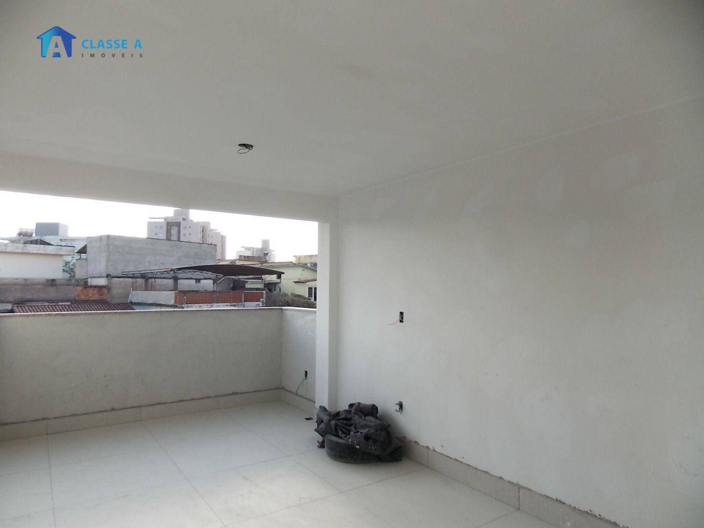 Apartamento à venda com 3 quartos, 82m² - Foto 3