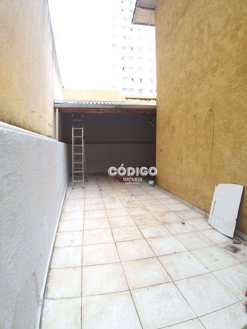 Casa para alugar com 3 quartos, 135m² - Foto 38