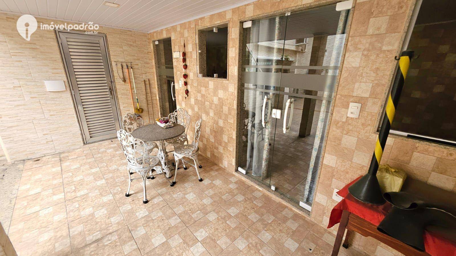 Casa à venda com 6 quartos, 400m² - Foto 19