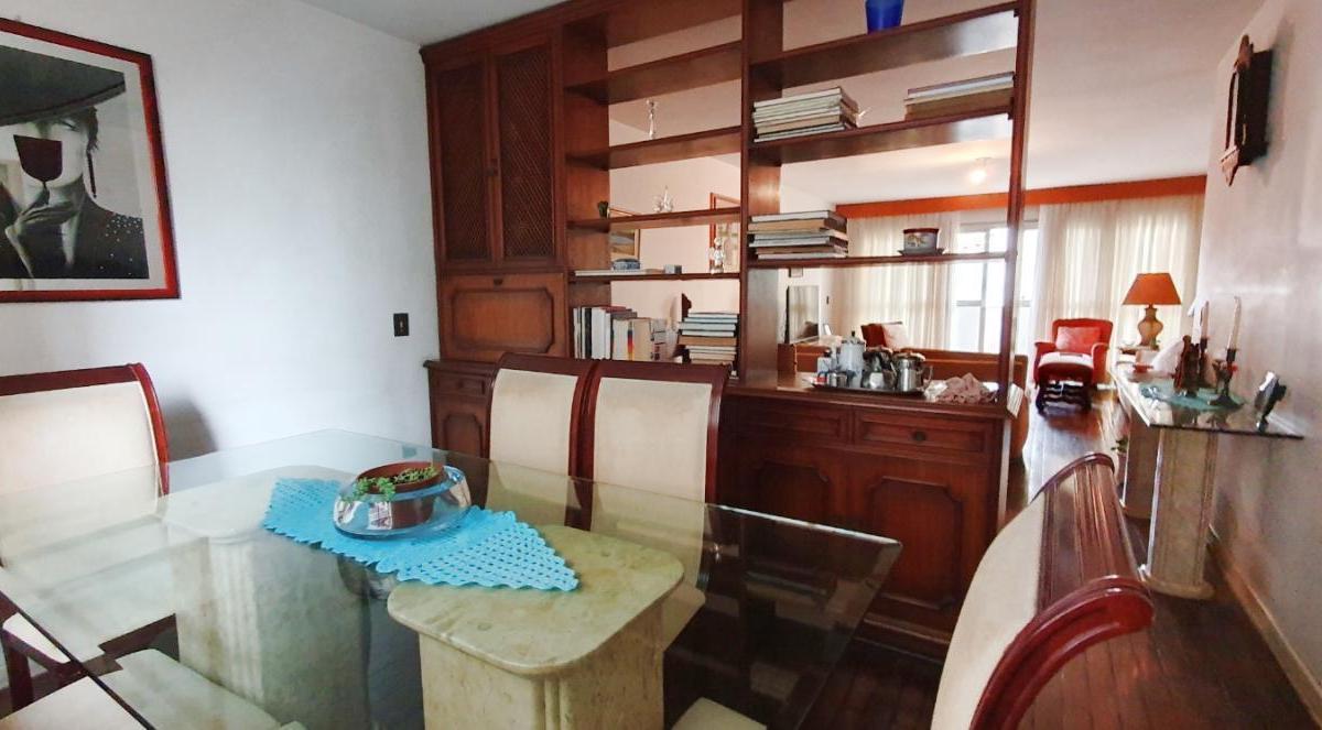 Apartamento à venda com 4 quartos, 190m² - Foto 2