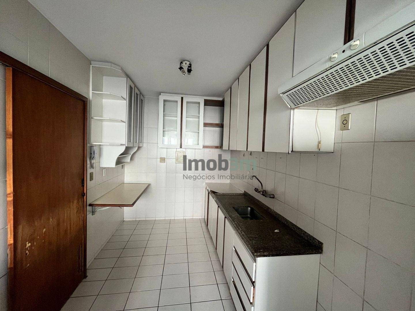 Apartamento à venda com 3 quartos, 80m² - Foto 7