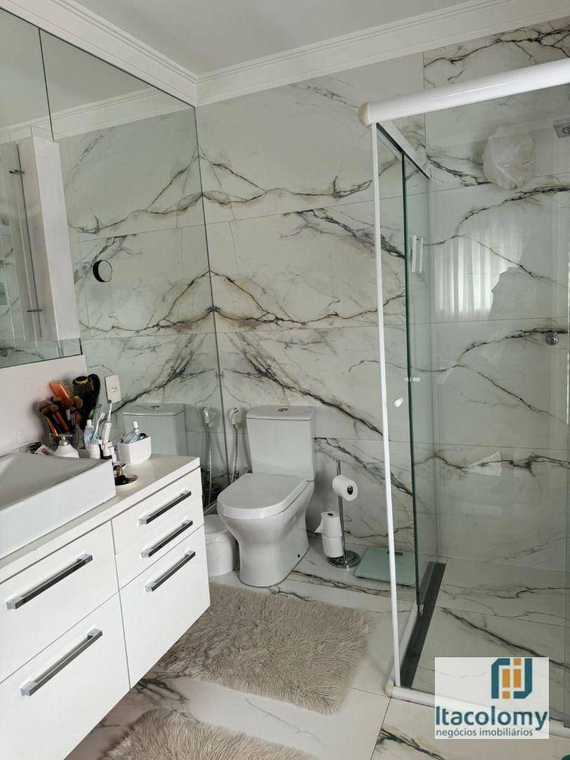 Casa de Condomínio para alugar com 4 quartos, 520m² - Foto 12