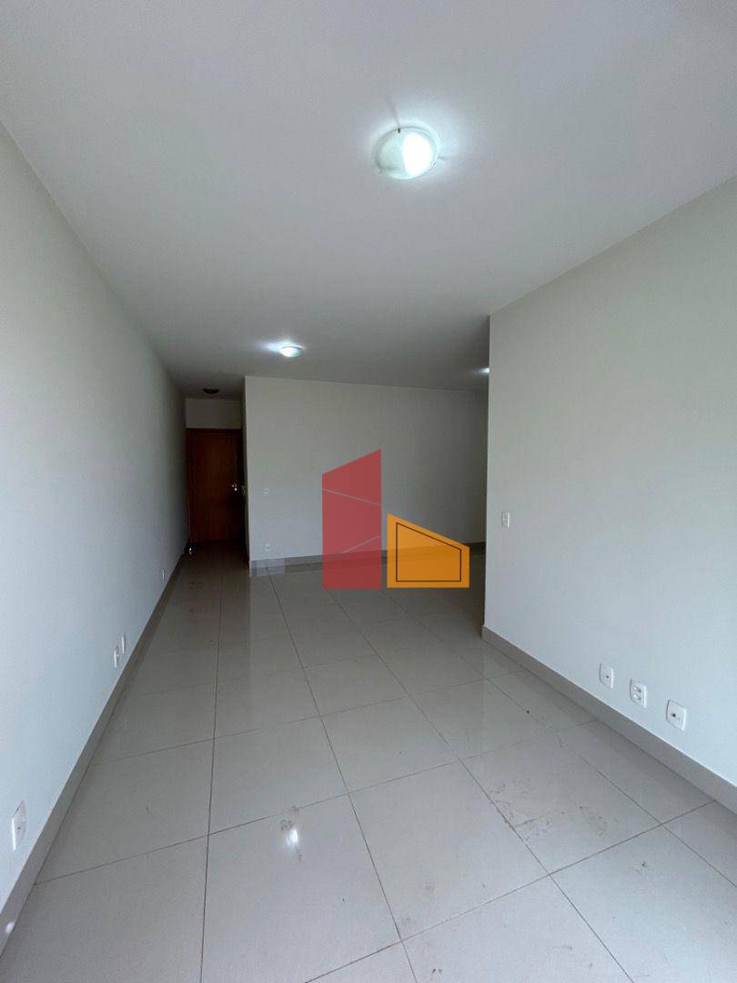 Apartamento à venda com 3 quartos, 115m² - Foto 2