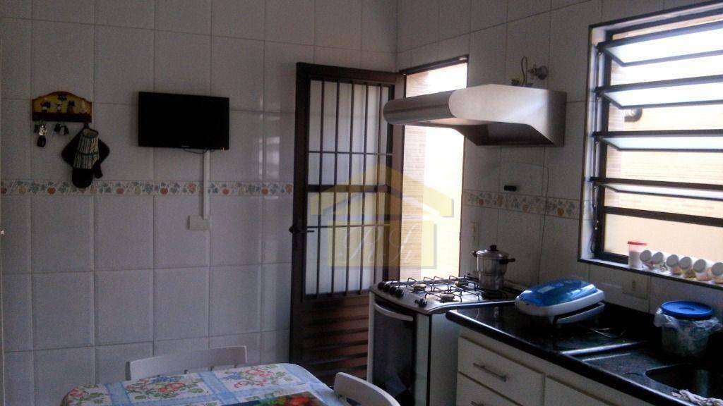 Sobrado à venda com 3 quartos, 200m² - Foto 6