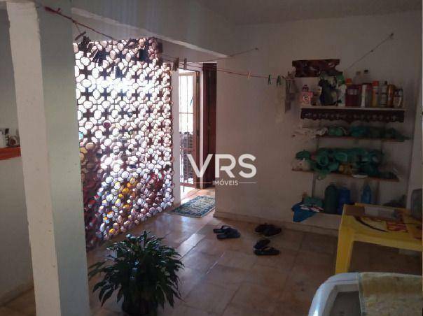 Casa à venda com 3 quartos, 300m² - Foto 26