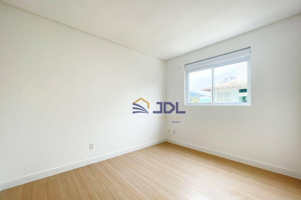 Apartamento à venda com 3 quartos, 121m² - Foto 12