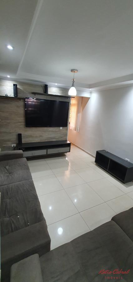 Casa para alugar com 3 quartos, 180m² - Foto 1