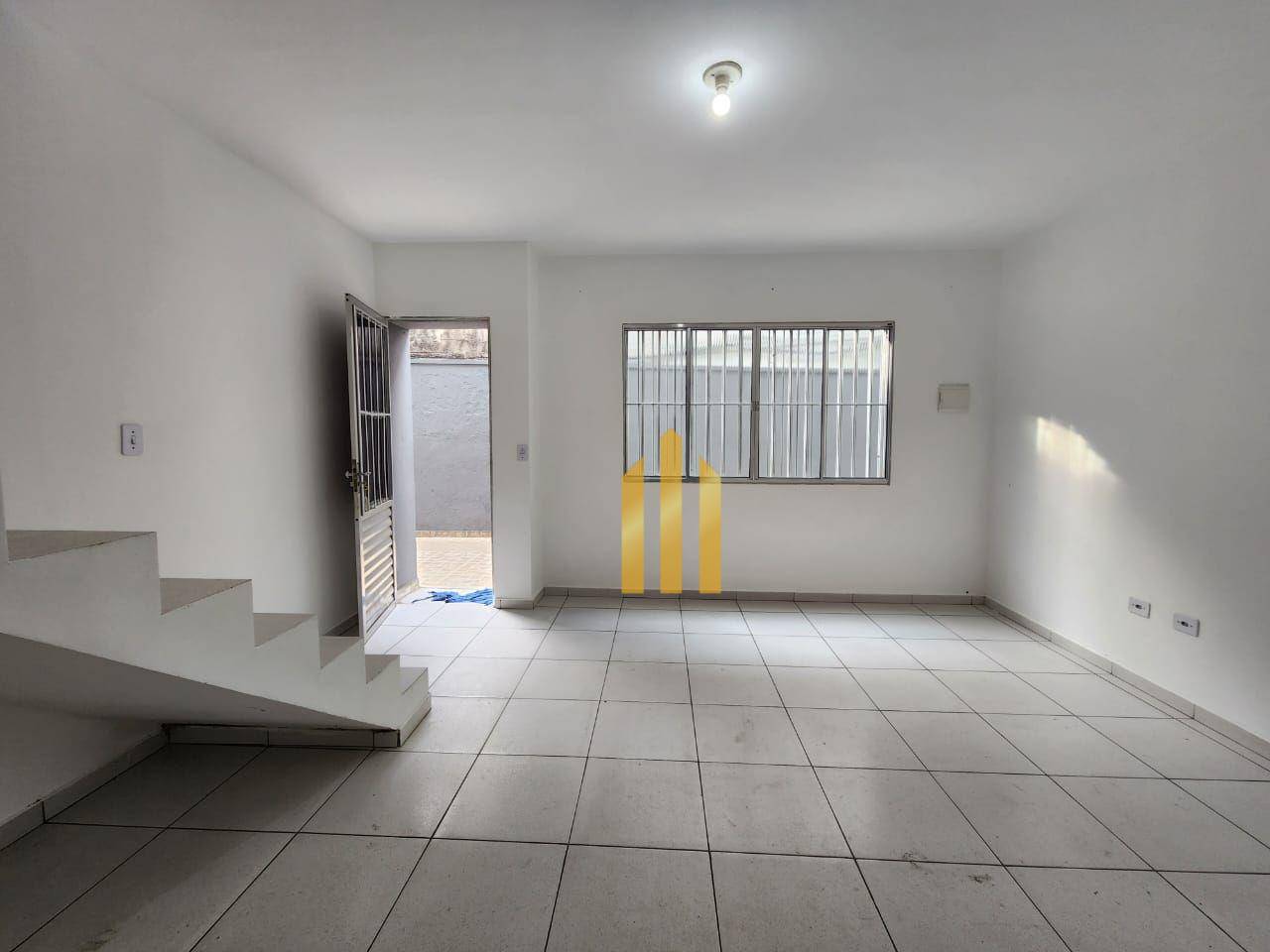 Sobrado para alugar com 2 quartos, 64m² - Foto 2