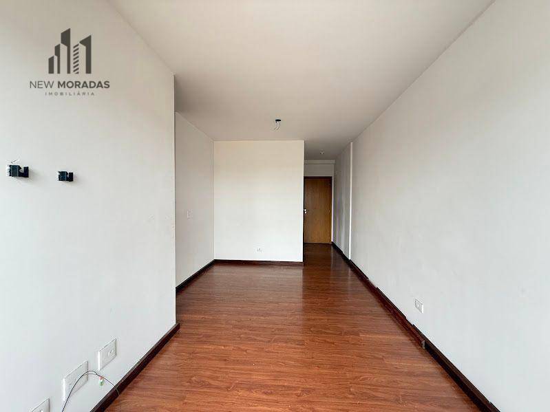 Apartamento à venda com 3 quartos, 61m² - Foto 4