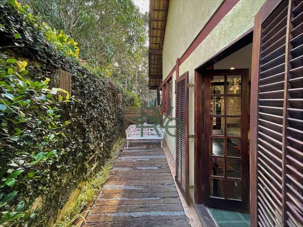 Casa de Condomínio à venda com 4 quartos, 220m² - Foto 15