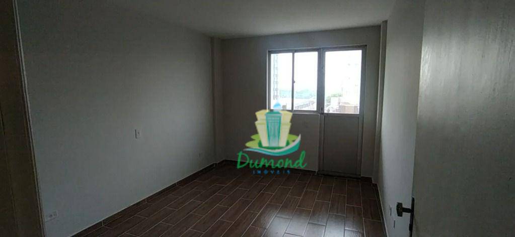 Apartamento para alugar com 3 quartos, 120m² - Foto 18