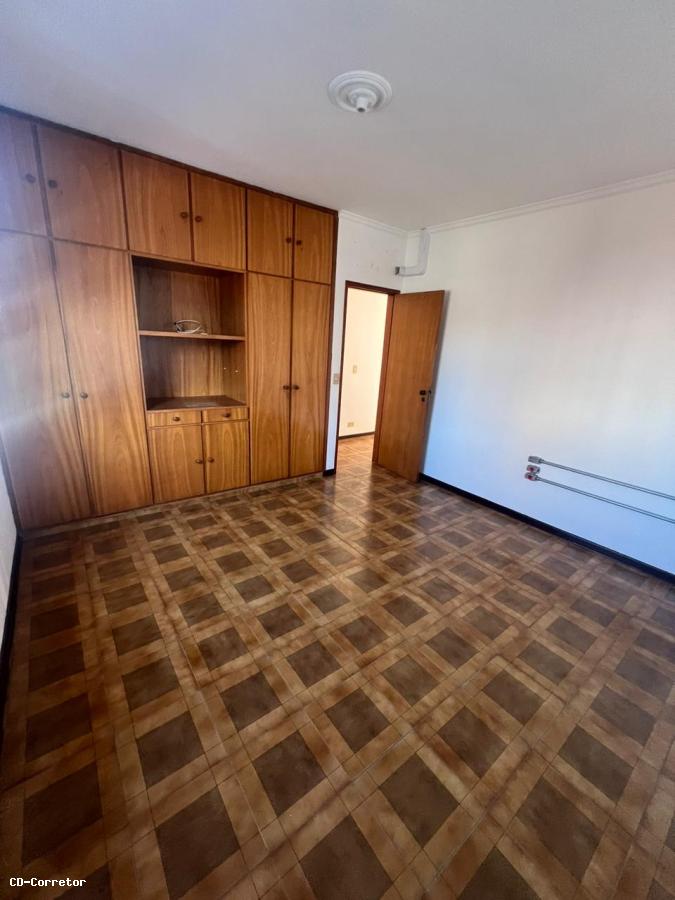 Casa à venda com 3 quartos, 200m² - Foto 11