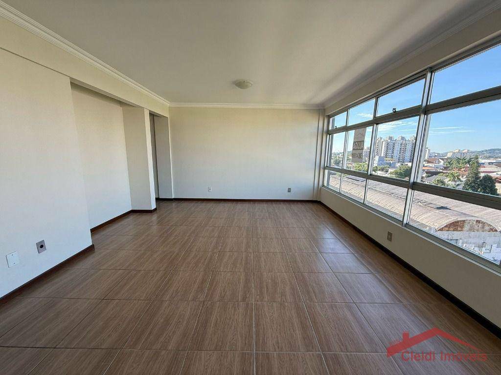 Apartamento para alugar com 3 quartos, 122m² - Foto 4