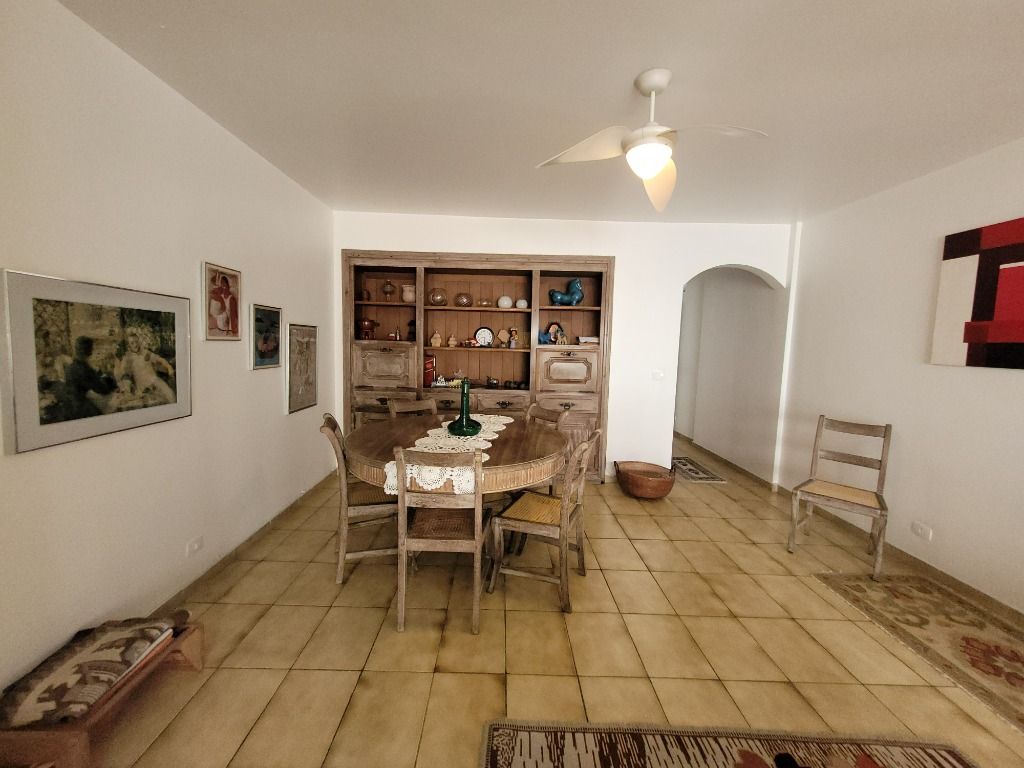 Apartamento à venda com 3 quartos, 140m² - Foto 2