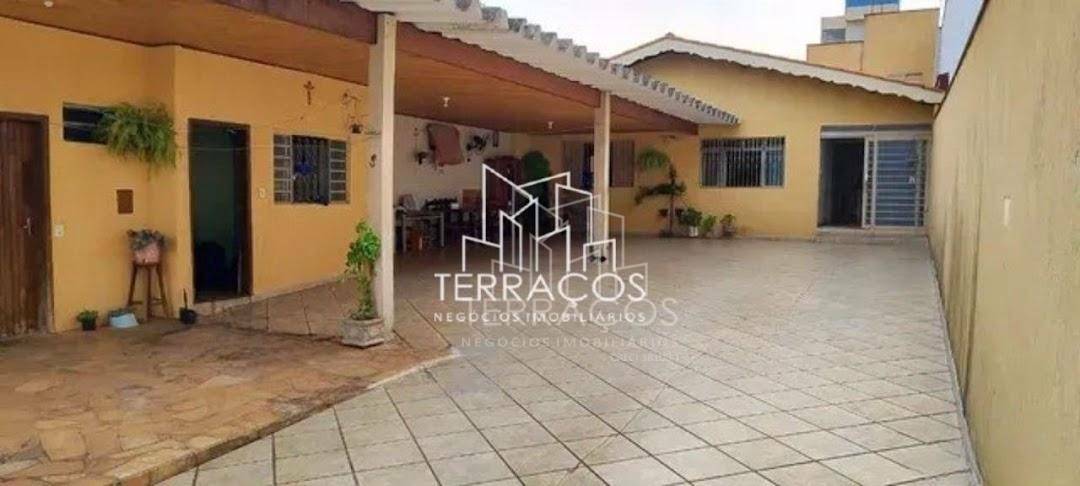 Casa à venda com 4 quartos, 226m² - Foto 6