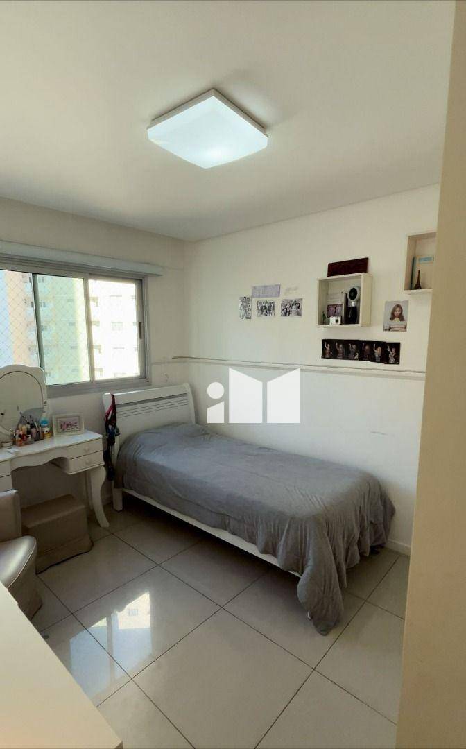 Apartamento à venda com 3 quartos, 123m² - Foto 13