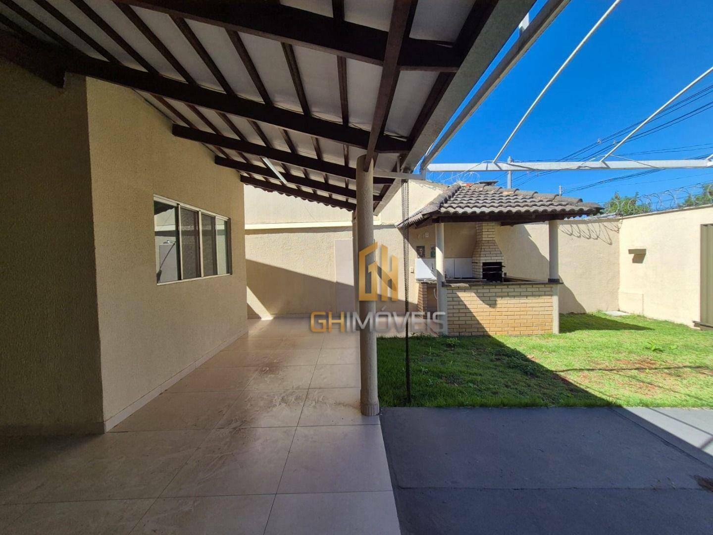 Casa à venda com 3 quartos, 134m² - Foto 1