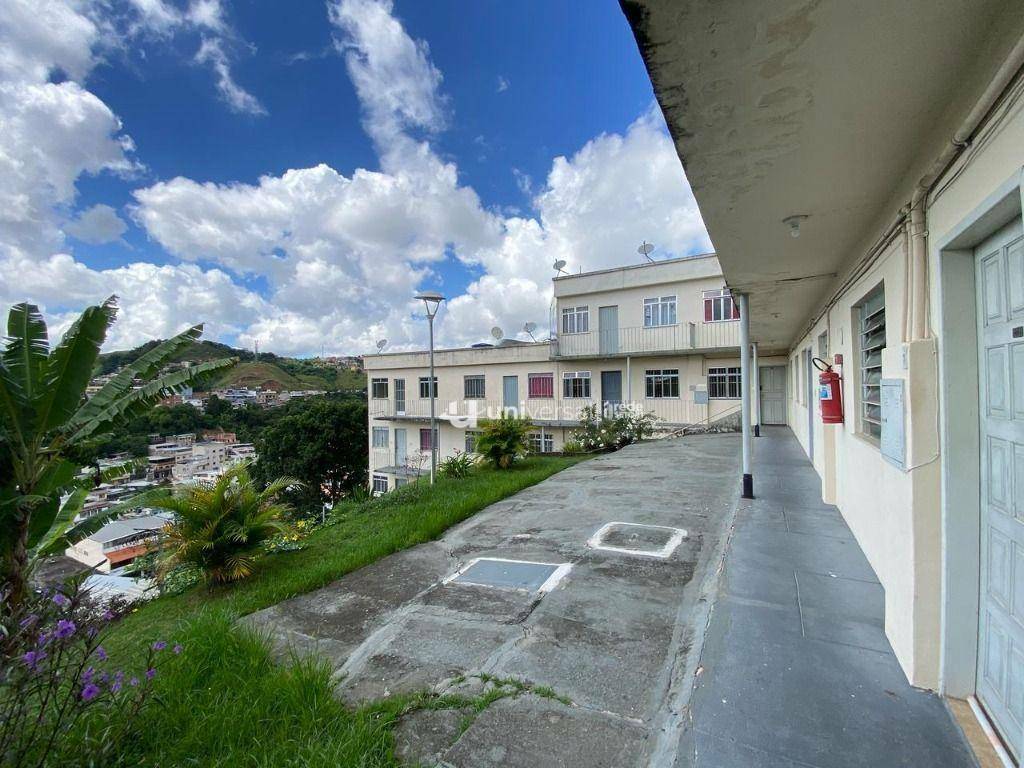Apartamento à venda com 2 quartos, 40m² - Foto 13