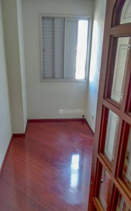 Apartamento à venda com 2 quartos, 69m² - Foto 4