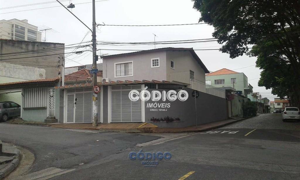 Sobrado à venda com 4 quartos, 250m² - Foto 1