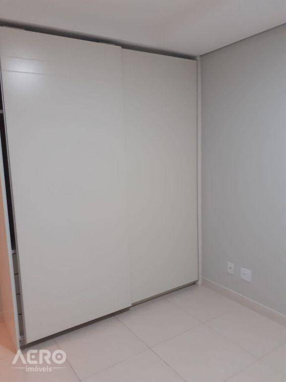 Apartamento à venda com 4 quartos, 200m² - Foto 15