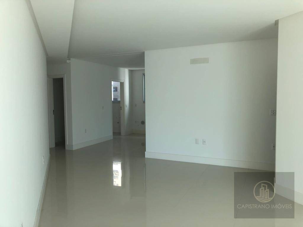 Apartamento à venda com 3 quartos, 128m² - Foto 8