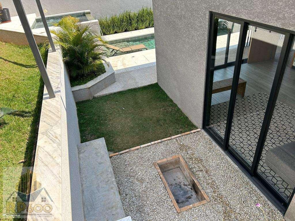 Casa de Condomínio à venda com 3 quartos, 560m² - Foto 15