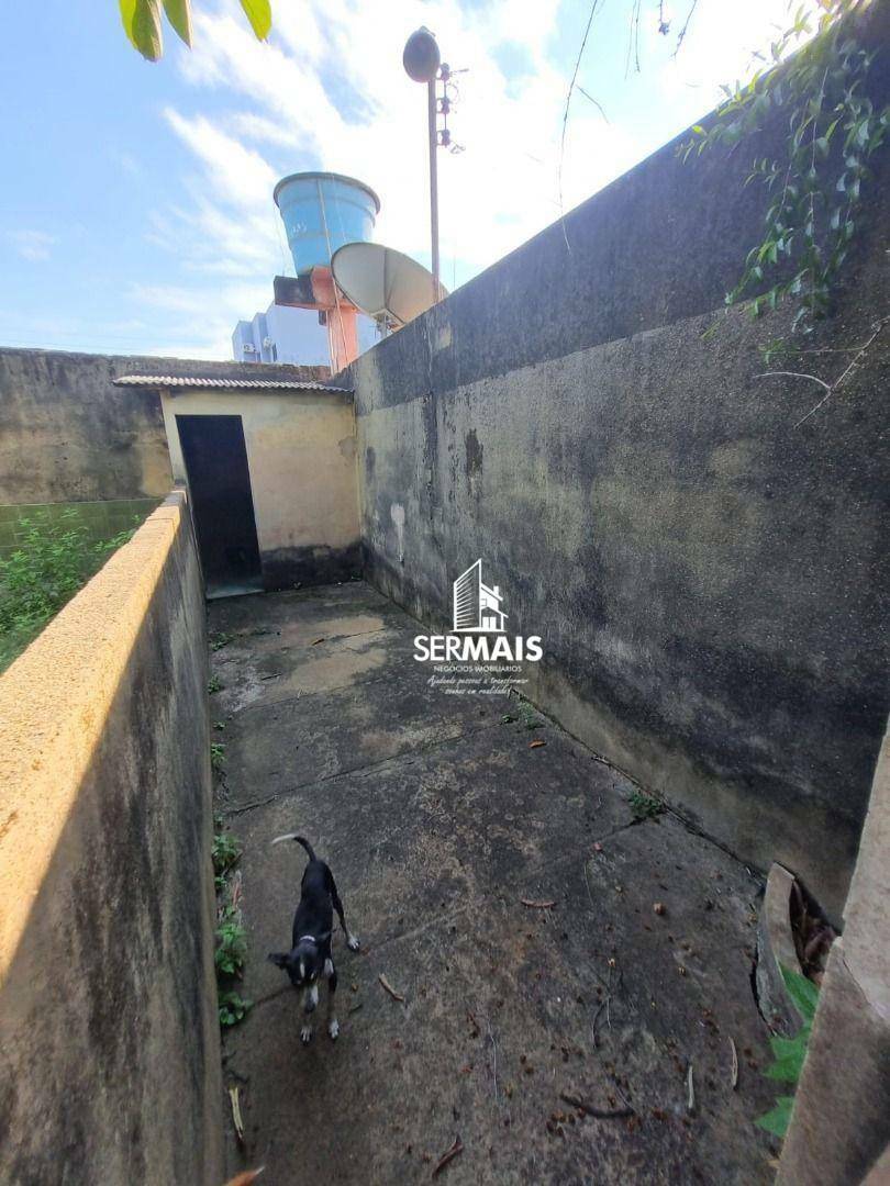 Casa à venda com 2 quartos, 200m² - Foto 2