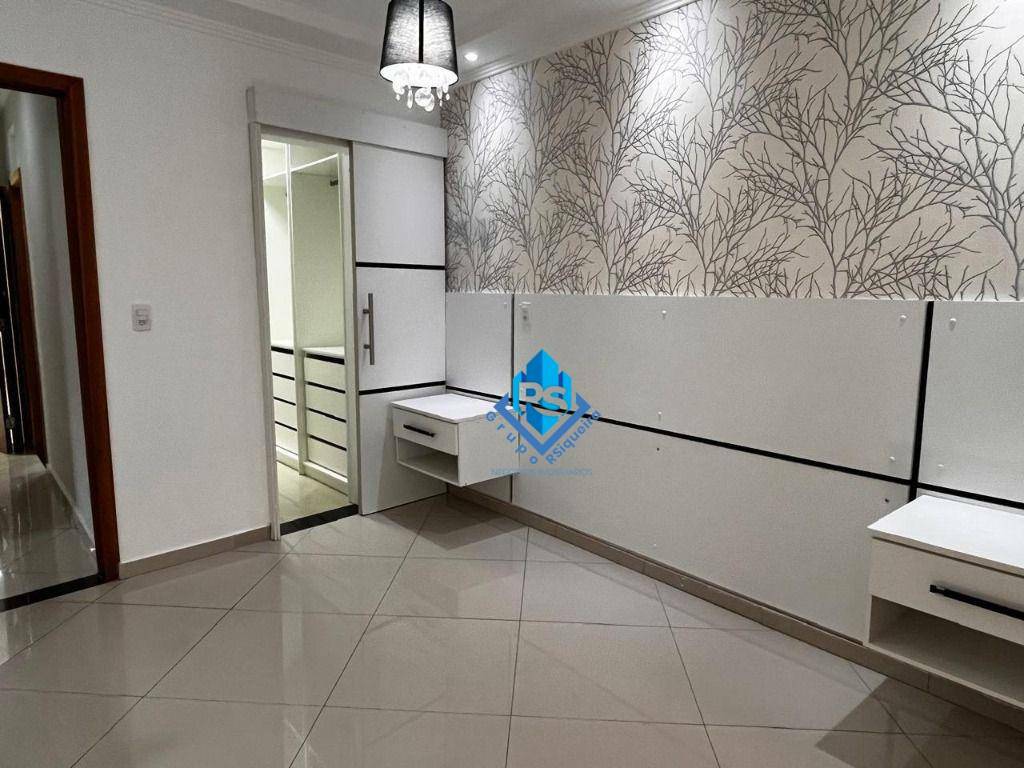 Sobrado à venda e aluguel com 4 quartos, 250m² - Foto 17