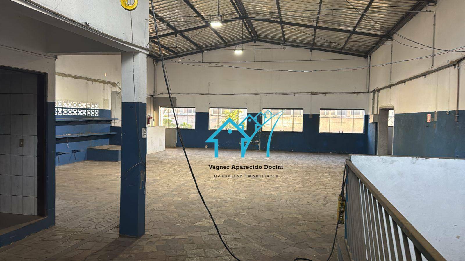 Depósito-Galpão-Armazém para alugar, 865m² - Foto 1