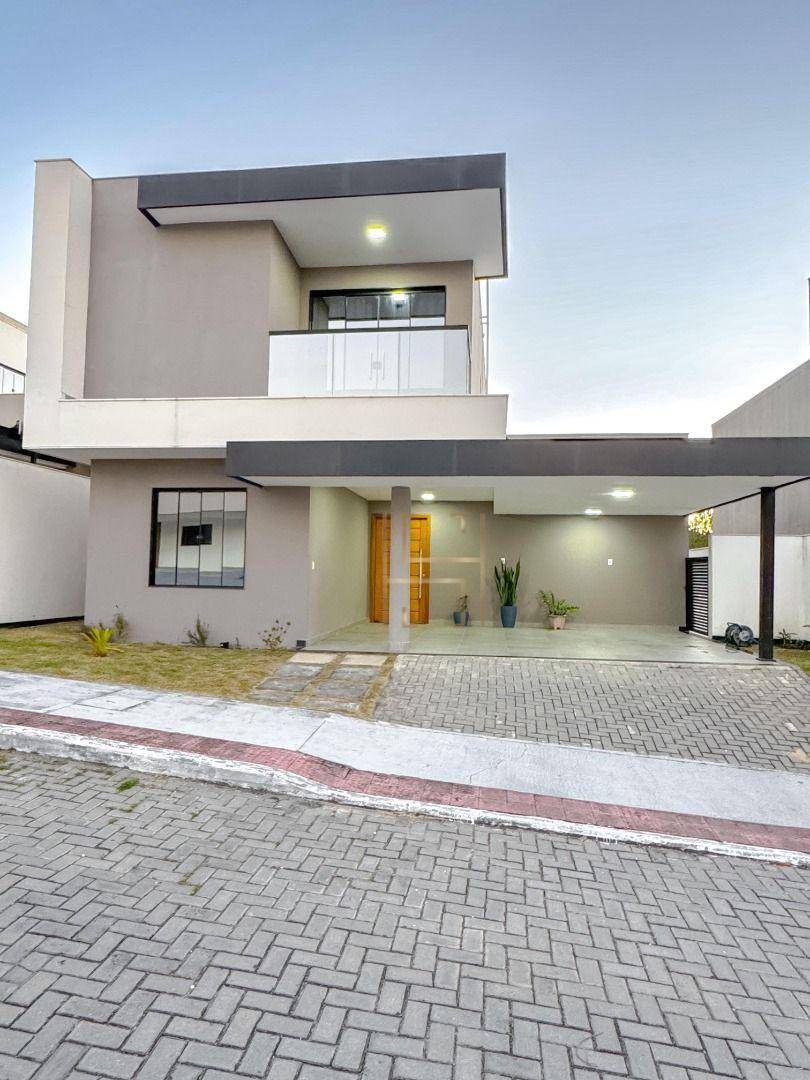 Casa de Condomínio à venda com 4 quartos, 235m² - Foto 1