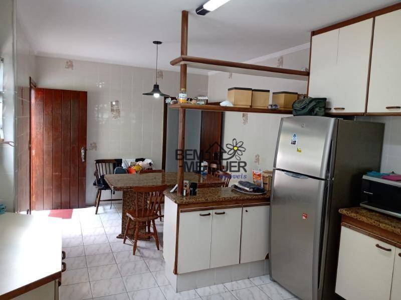 Sobrado à venda com 3 quartos, 210m² - Foto 8