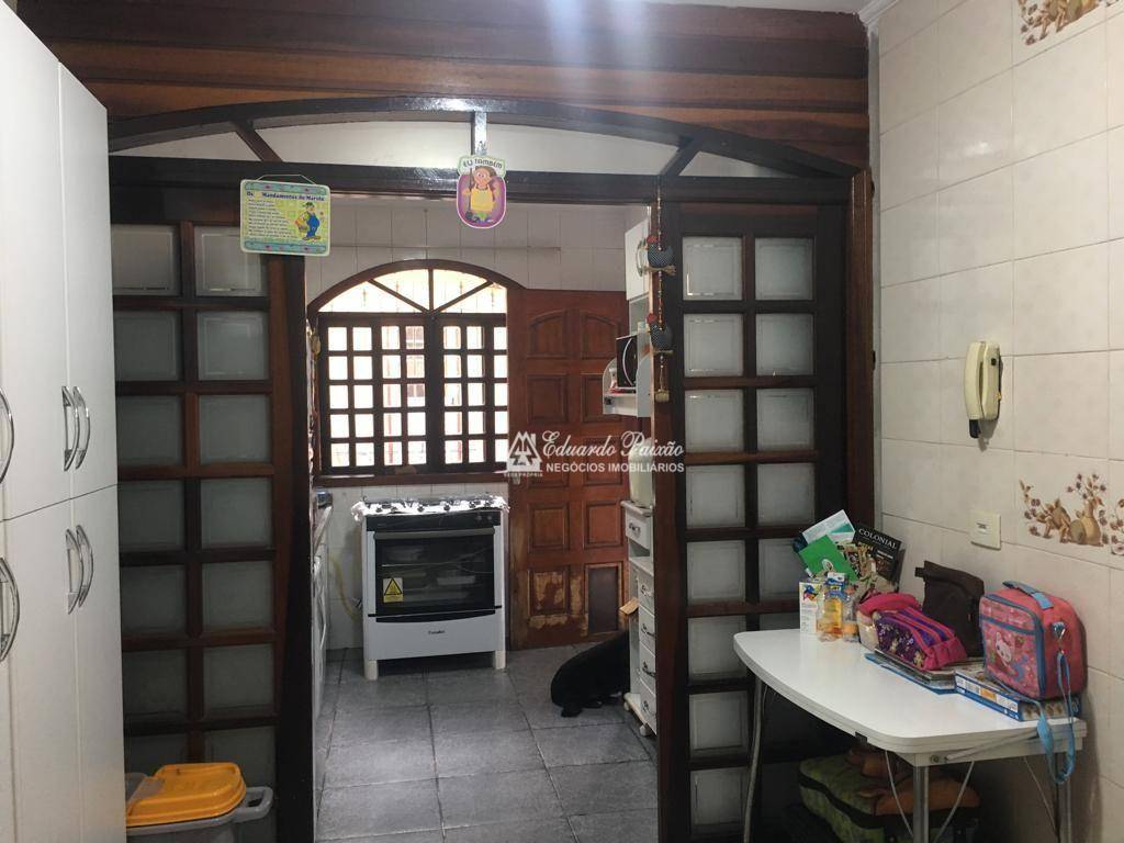 Sobrado à venda com 2 quartos, 151m² - Foto 5