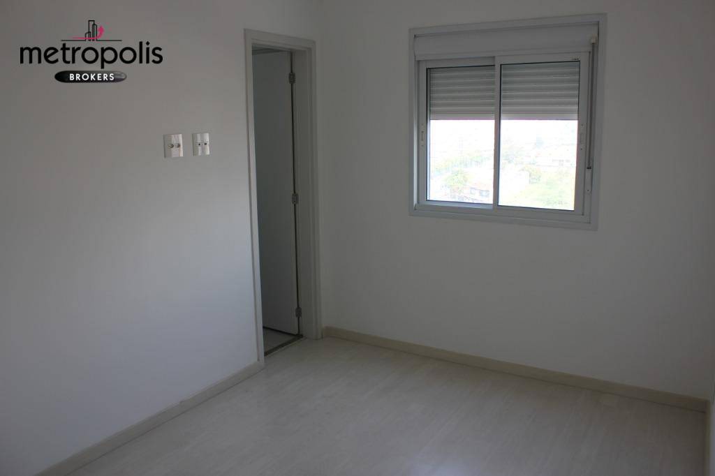 Apartamento para alugar com 2 quartos, 75m² - Foto 17