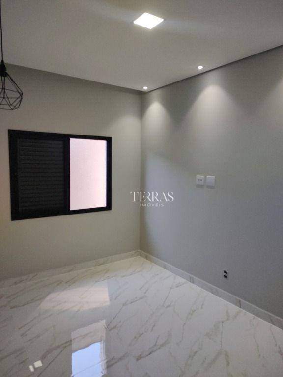 Casa à venda com 3 quartos, 131m² - Foto 15