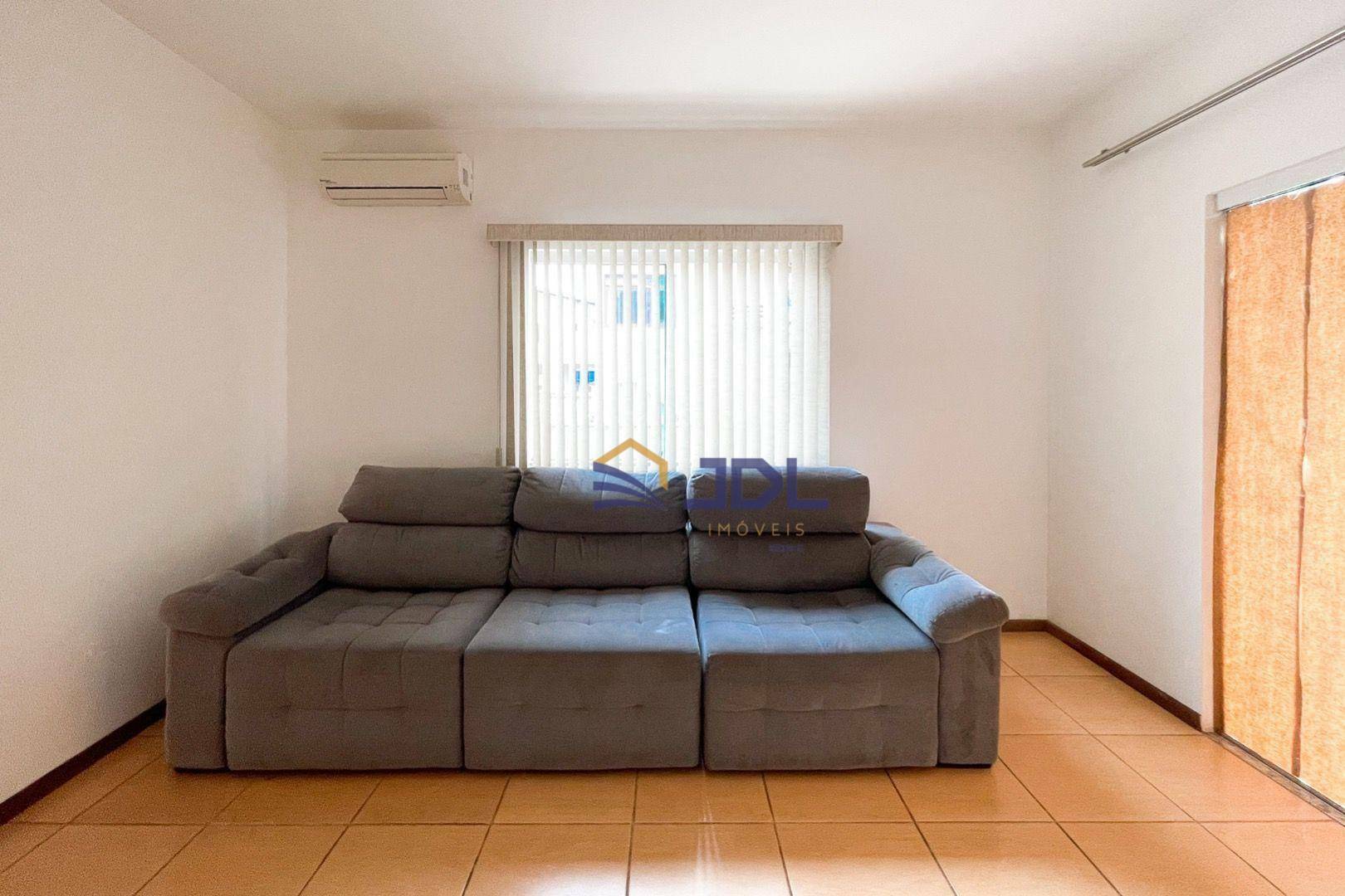 Casa à venda com 4 quartos, 300m² - Foto 10