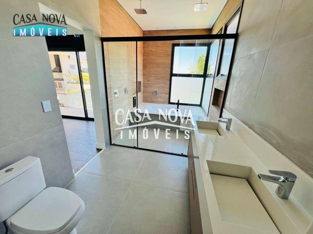 Casa de Condomínio à venda com 4 quartos, 370m² - Foto 24