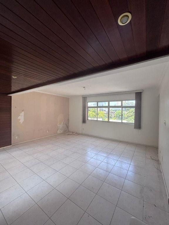 Apartamento à venda com 3 quartos, 120m² - Foto 2