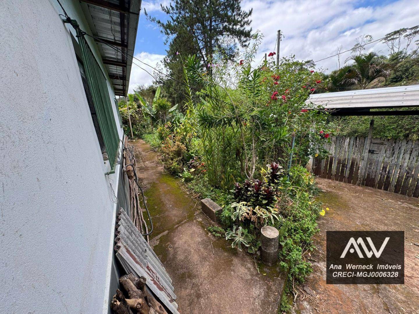 Chácara à venda com 2 quartos, 75m² - Foto 1