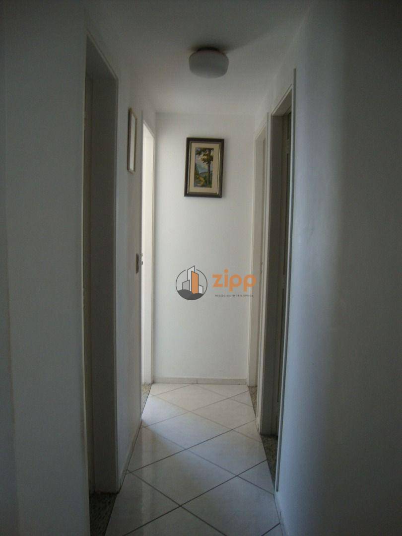 Apartamento para alugar com 3 quartos, 75m² - Foto 9