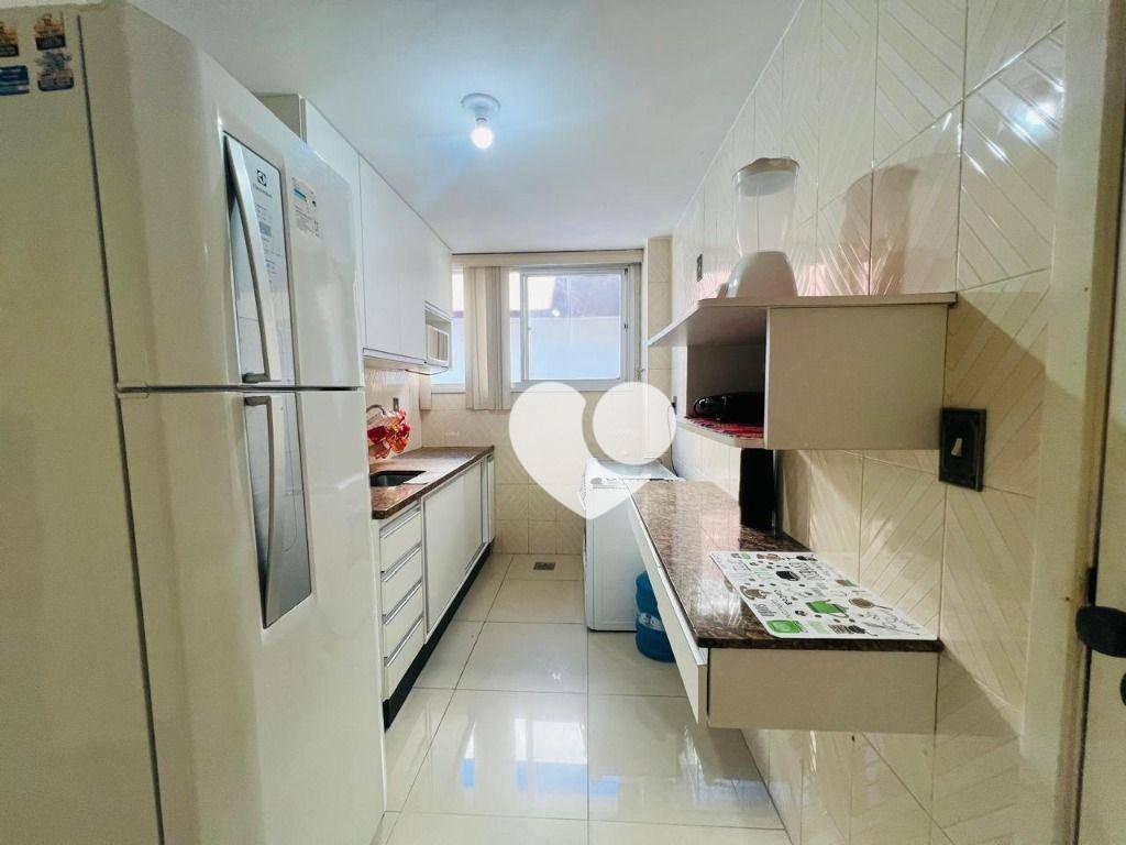 Apartamento à venda com 4 quartos, 228m² - Foto 9