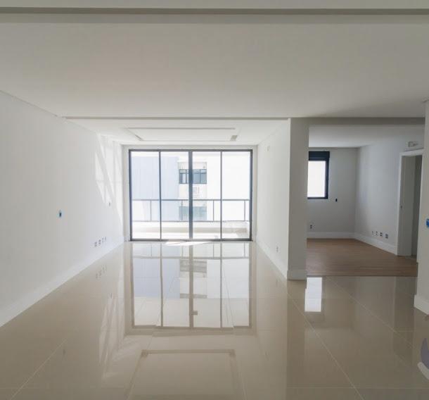 Apartamento à venda com 3 quartos, 111m² - Foto 1