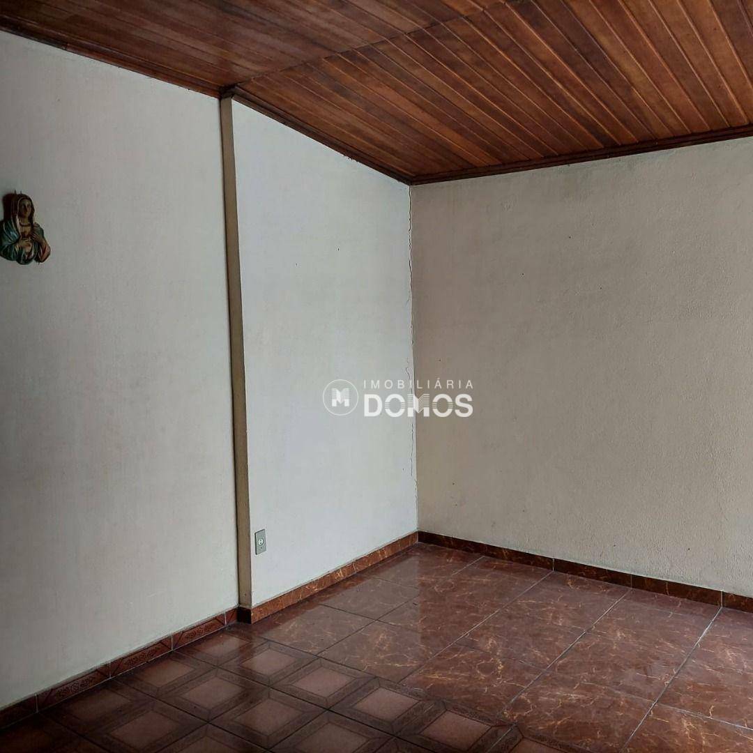 Casa à venda com 4 quartos, 180m² - Foto 19