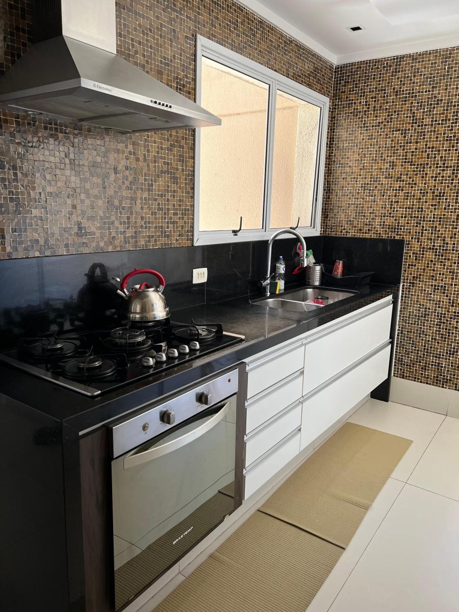 Apartamento à venda com 3 quartos, 154m² - Foto 4