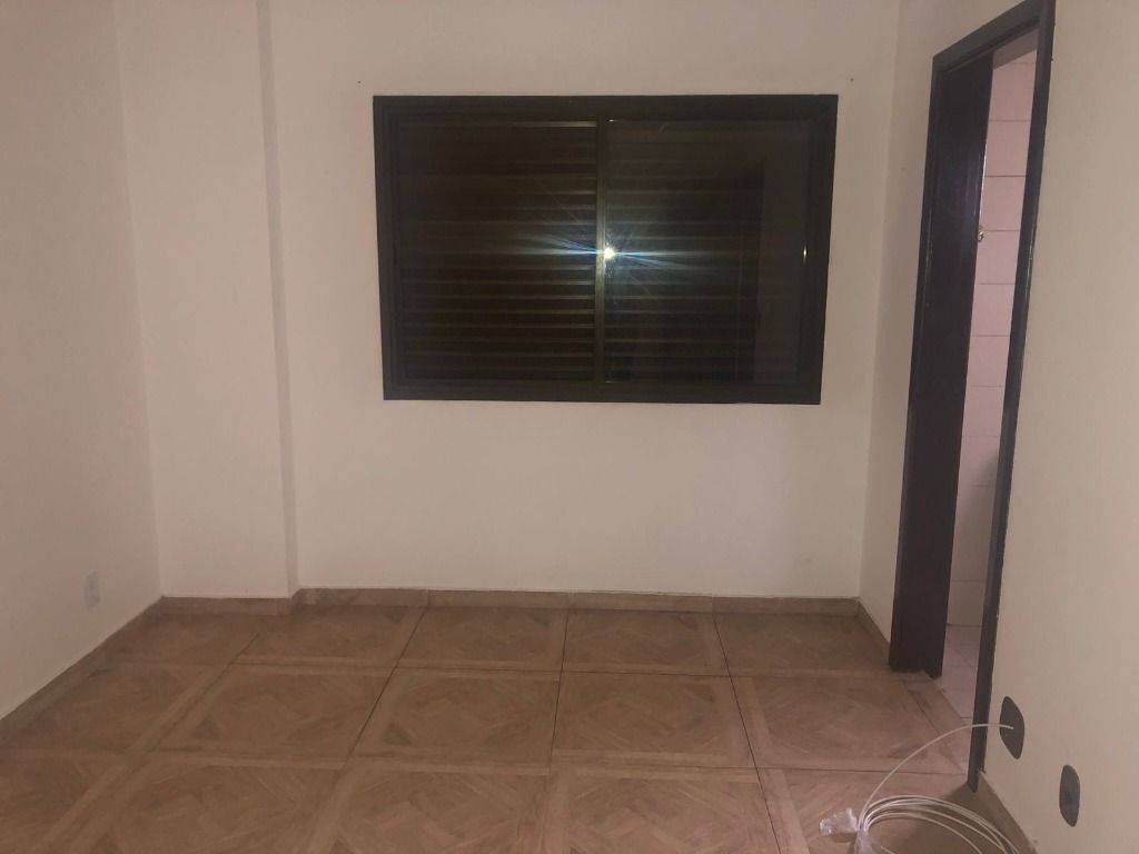 Apartamento à venda com 3 quartos, 190m² - Foto 35