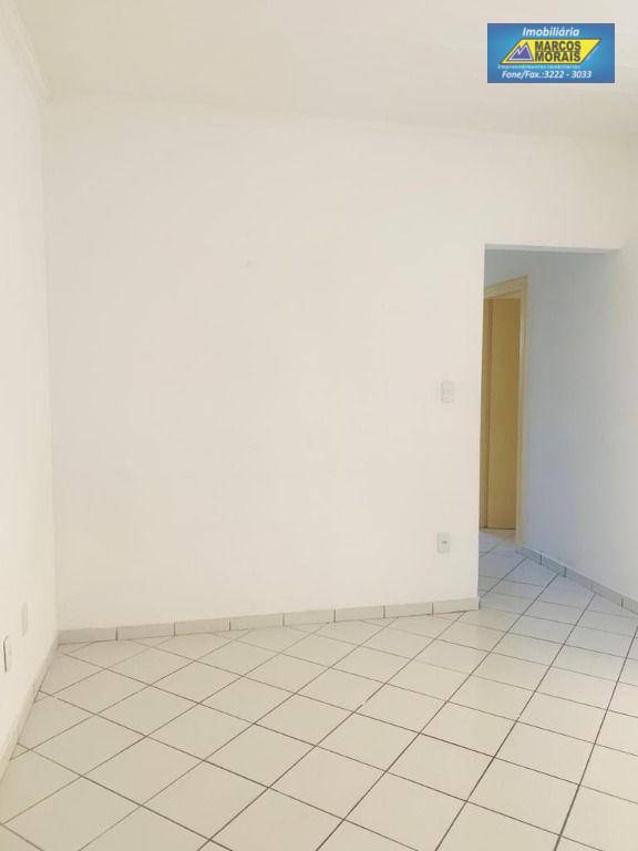 Apartamento à venda com 2 quartos, 70m² - Foto 5