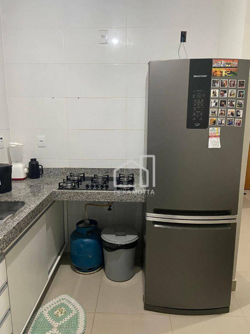 Apartamento à venda com 2 quartos, 76m² - Foto 2