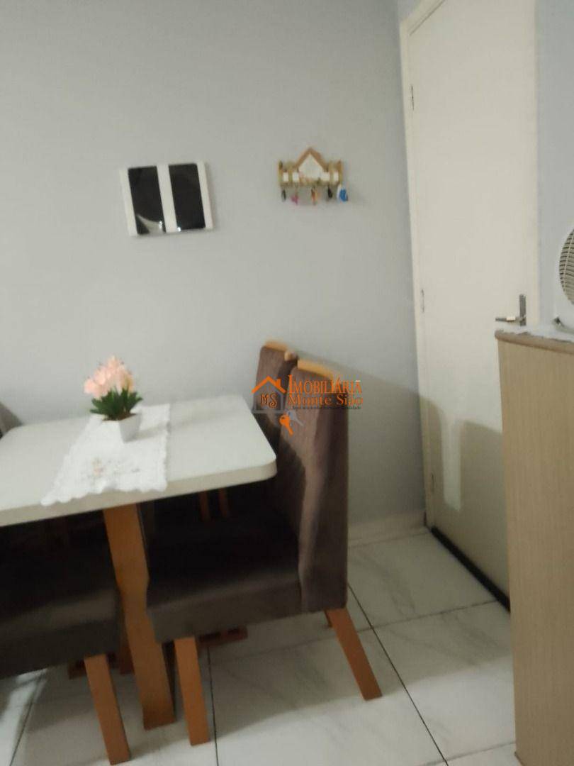 Apartamento à venda com 2 quartos, 42m² - Foto 2