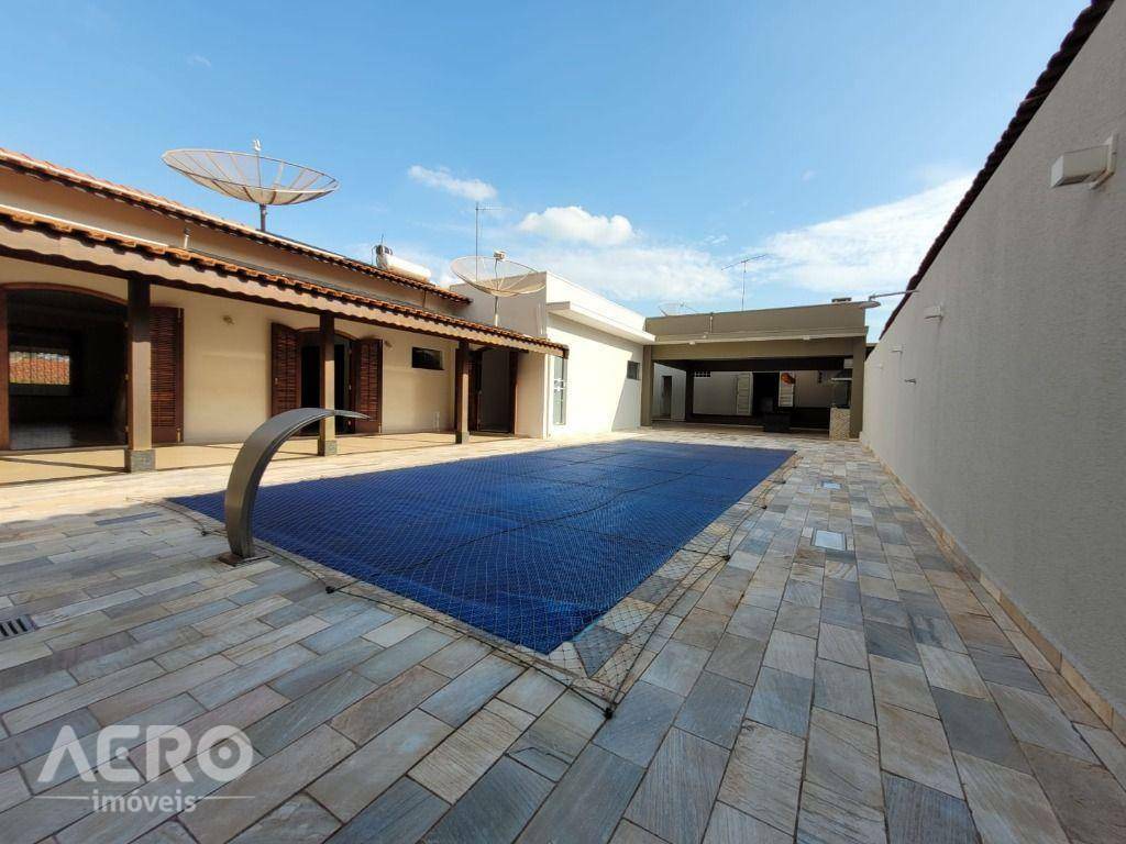 Casa à venda com 4 quartos, 414m² - Foto 30