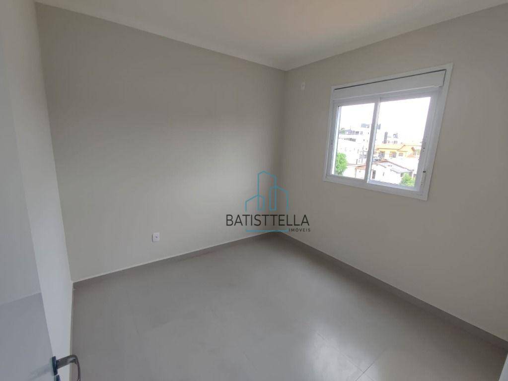 Apartamento à venda com 2 quartos, 68m² - Foto 11